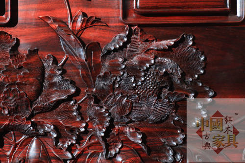 3生動(dòng)的雕刻來(lái)自于優(yōu)質(zhì)的木材肌理