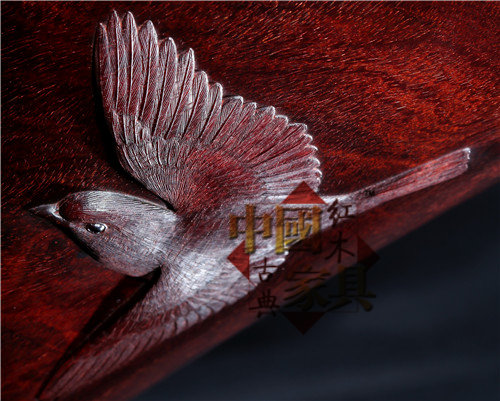 7、皴皮老枝上的小雀，無不動(dòng)象十足_看圖王