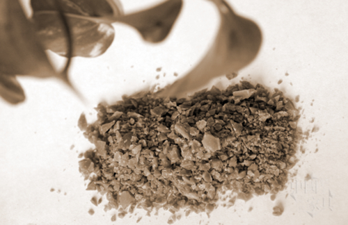 01 熬好的豬鰾膠(圖片提供 高勇)_副本_副本_副本