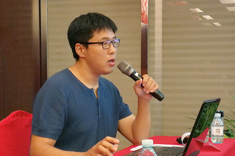 5故宮博物院劉愷老師在授課